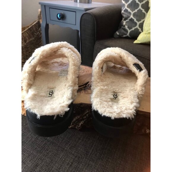 UGG Fuzz Sugar Cross in Cream size 11 Slide/Sandals - Picture 5 of 9
